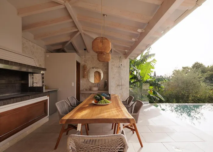 My Mediterranean Luxury With Swimming Pool