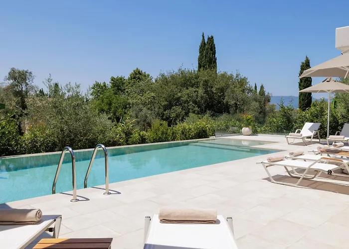 My Mediterranean Luxury With Swimming Pool *